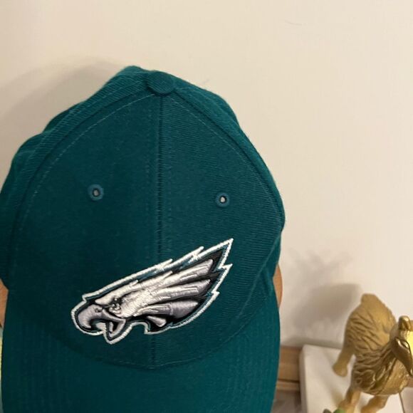 Philadelphia Eagles Men’s Twin Enterprises Wool blend adjustable hat. - Picture 2 of 5